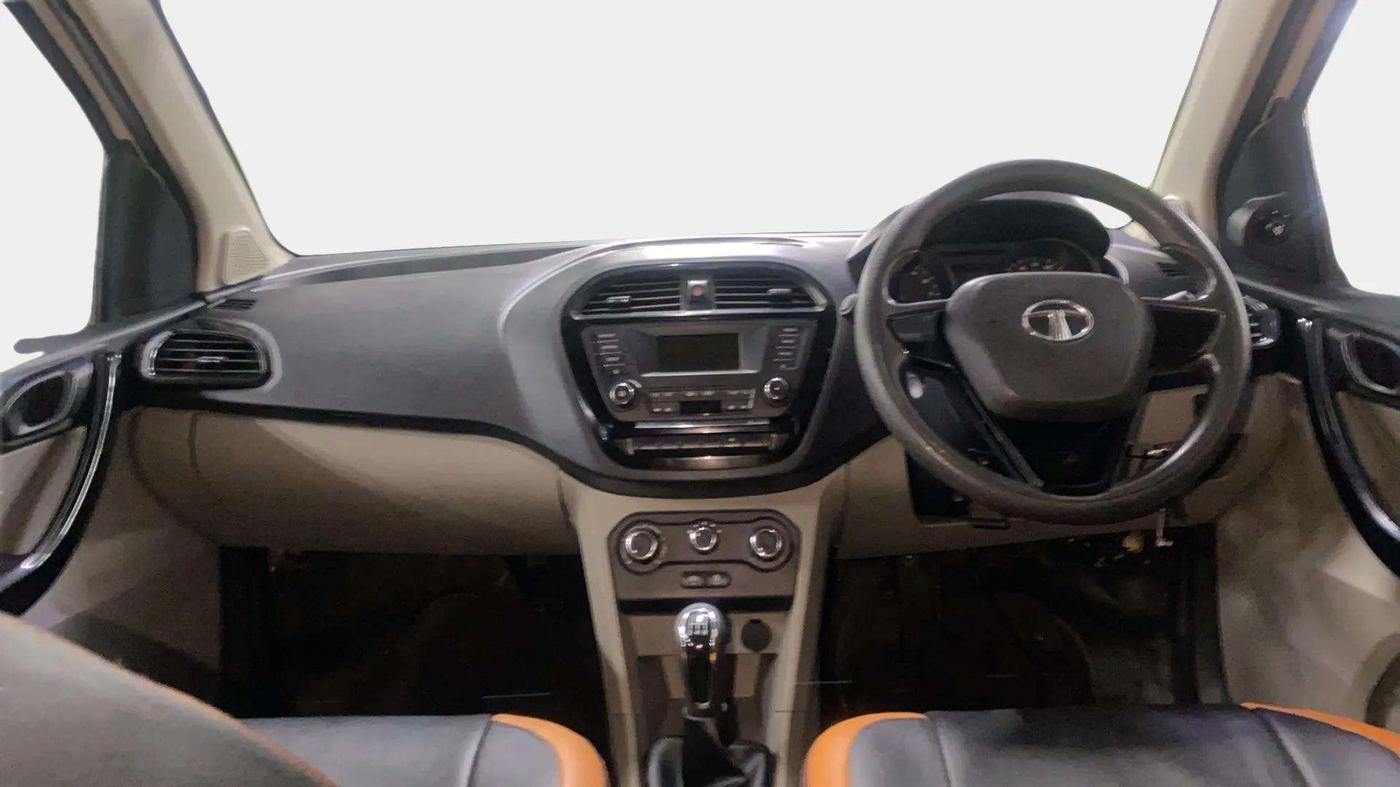 2018 Tata Tiago XT PETROL, CNG, Manual, 58,813 km, Dashboard