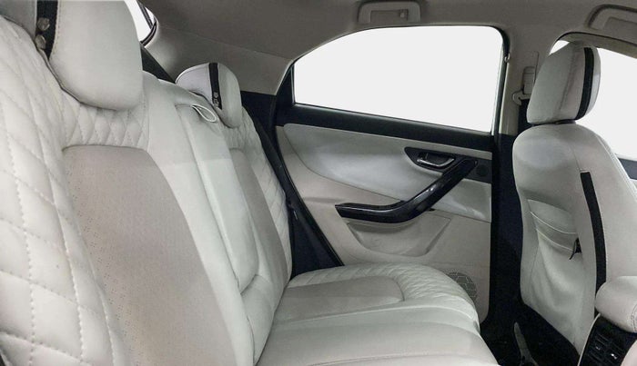 2022 Tata NEXON XZ PLUS PETROL SUNROOF, Petrol, Manual, 35,778 km, Right Side Rear Door Cabin