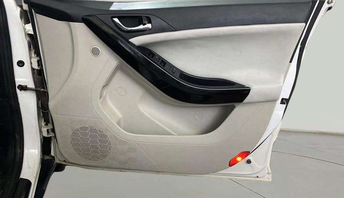 2022 Tata NEXON XZ PLUS PETROL SUNROOF, Petrol, Manual, 35,778 km, Driver Side Door Panels Control