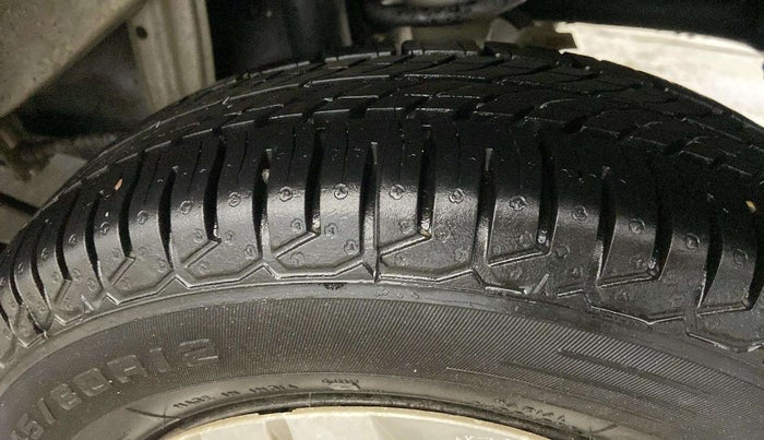 2018 Maruti Alto 800 LXI, Petrol, Manual, 13,279 km, Right Front Tyre Tread