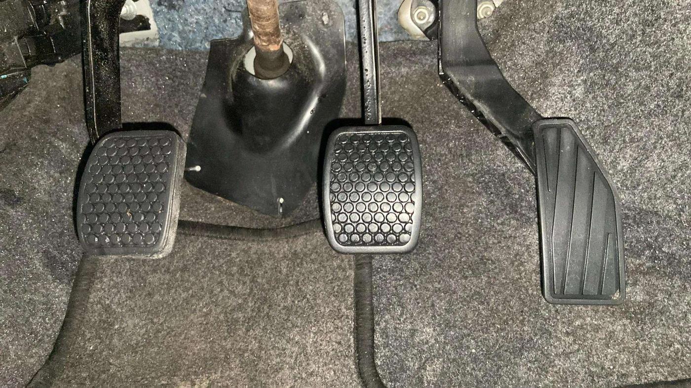 2018 Maruti Alto 800 LXI, Petrol, Manual, 13,279 km, Pedals