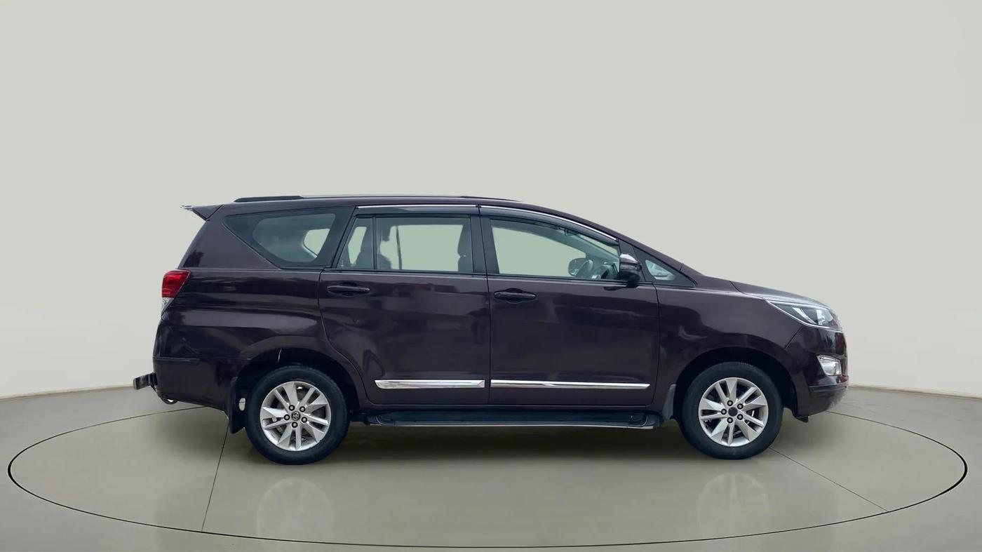 2018 Toyota Innova Crysta 2.4 VX 7 STR, Diesel, Manual, 96,091 km, Right Side