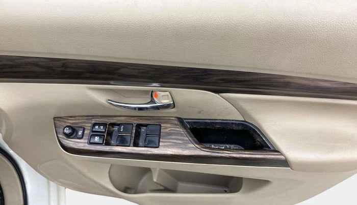 2021 Maruti Ertiga ZXI AT SHVS, Petrol, Automatic, 65,152 km, Driver Side Door Panels Control