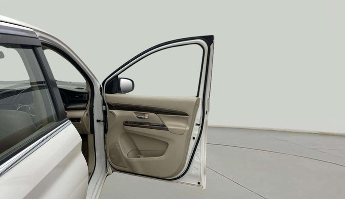 2021 Maruti Ertiga ZXI AT SHVS, Petrol, Automatic, 65,152 km, RHS Front Door