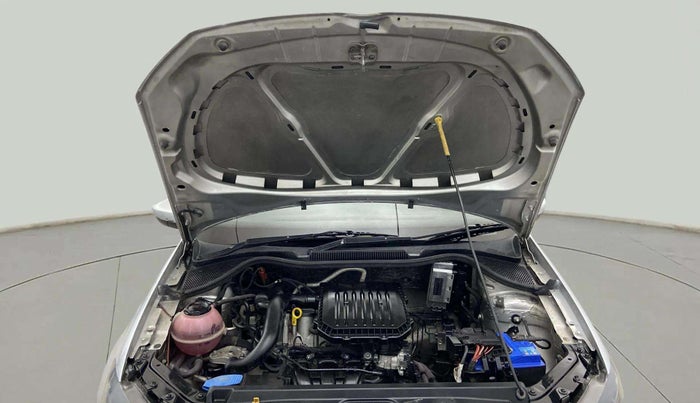2018 Volkswagen Ameo COMFORTLINE 1.0L, Petrol, Manual, 64,284 km, Open Bonet