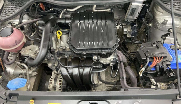 2018 Volkswagen Ameo COMFORTLINE 1.0L, Petrol, Manual, 64,284 km, Engine View