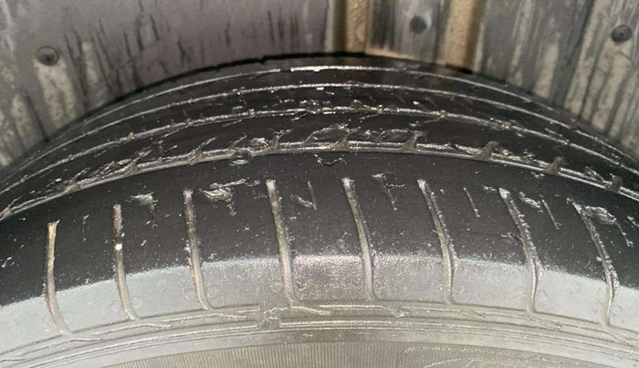 2019 MG HECTOR SMART 1.5 DCT PETROL, Petrol, Automatic, 40,294 km, Left Rear Tyre Tread