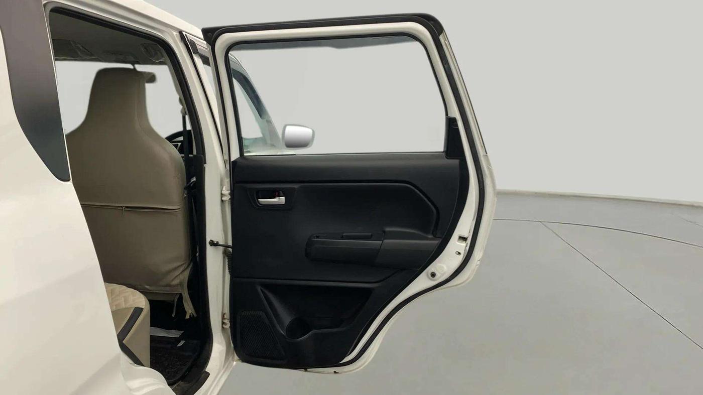 2023 Maruti New Wagon-R VXI 1.0 AMT, Petrol, Automatic, 13,586 km, RHS Rear Door