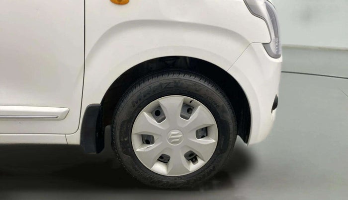 2023 Maruti New Wagon-R VXI 1.0 AMT, Petrol, Automatic, 13,586 km, Right Front Wheel