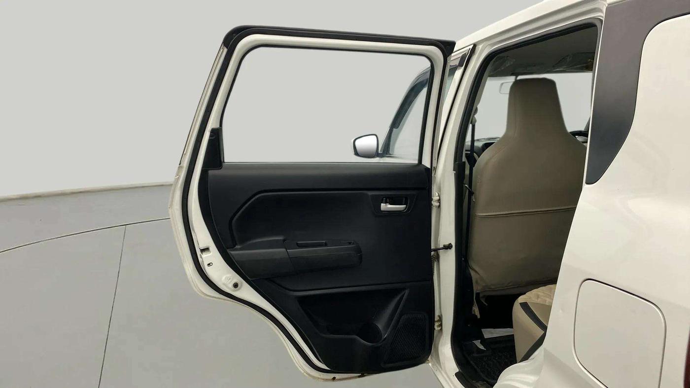 2023 Maruti New Wagon-R VXI 1.0 AMT, Petrol, Automatic, 13,586 km, LHS Rear Door