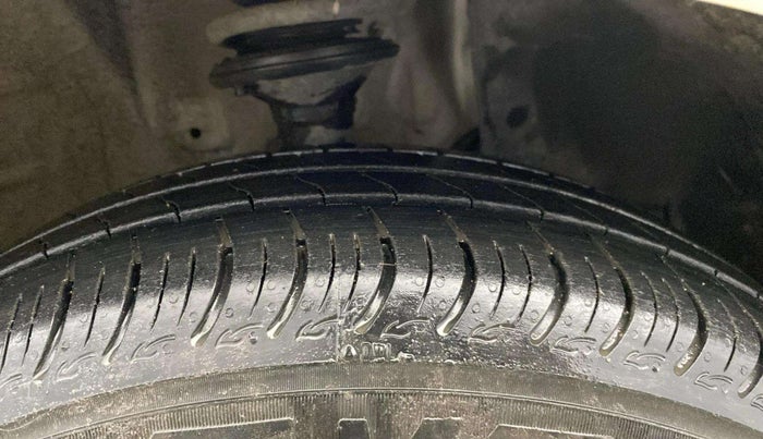 2023 Maruti New Wagon-R VXI 1.0 AMT, Petrol, Automatic, 13,586 km, Right Front Tyre Tread