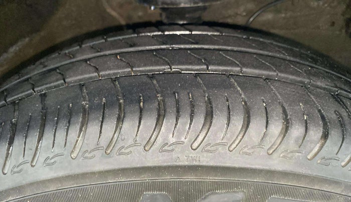 2021 Maruti S PRESSO VXI PLUS AMT, Petrol, Automatic, 21,912 km, Right Front Tyre Tread