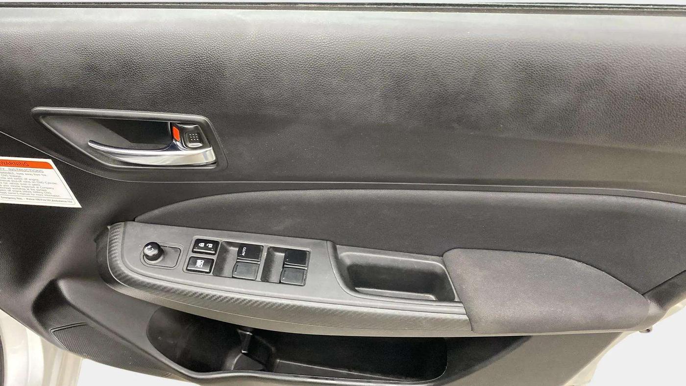 2023 Maruti Swift VXI CNG, CNG, Manual, 42,482 km, Driver Side Door Panels Control