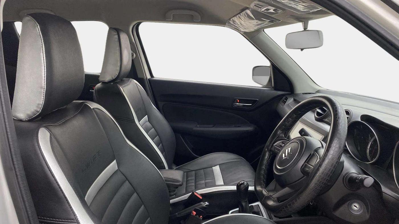 2023 Maruti Swift VXI CNG, CNG, Manual, 42,482 km, Right Side Front Door Cabin