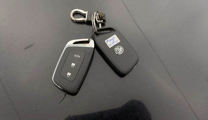 2021 MG HECTOR SHARP 1.5 PETROL CVT, Petrol, Automatic, 78,650 km, Key Close Up