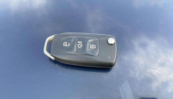 2021 Tata Tiago XT PETROL, Petrol, Manual, 43,547 km, Key Close Up