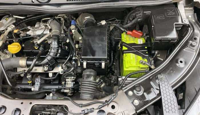 2022 Nissan MAGNITE XV PREMIUM TURBO CVT, Petrol, Automatic, 34,598 km, Engine View - Left