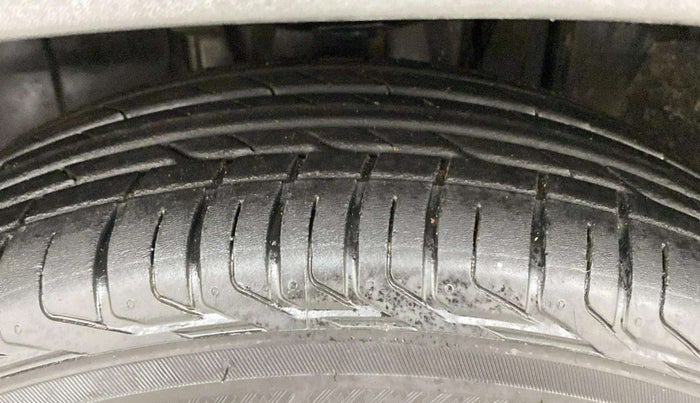 2022 Nissan MAGNITE XV PREMIUM TURBO CVT, Petrol, Automatic, 34,598 km, Left Front Tyre Tread