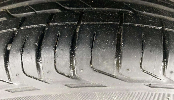 2023 Tata NEXON XZA PLUS DIESEL, Diesel, Automatic, 30,146 km, Left Front Tyre Tread