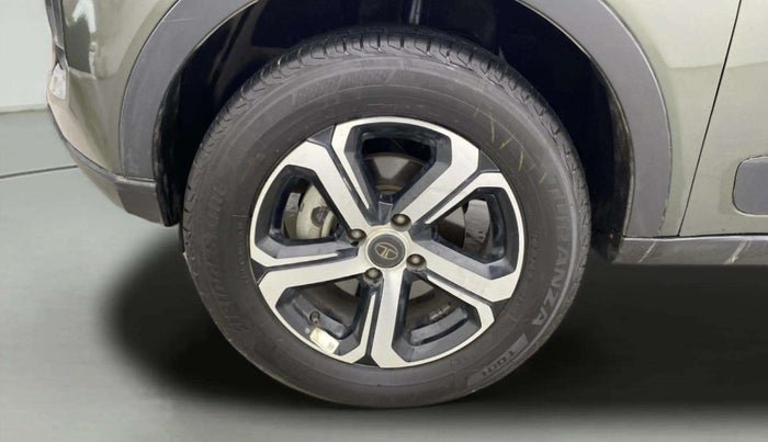 2023 Tata NEXON XZA PLUS DIESEL, Diesel, Automatic, 30,146 km, Left Front Wheel