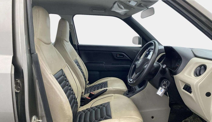 2019 Maruti New Wagon-R LXI 1.0, Petrol, Manual, 62,571 km, Right Side Front Door Cabin
