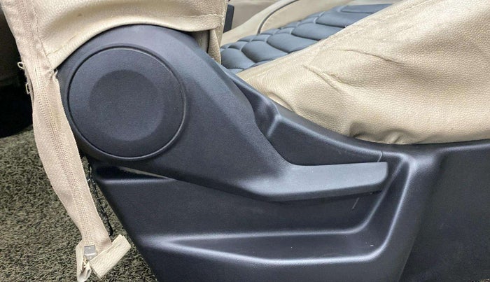 2019 Maruti New Wagon-R LXI 1.0, Petrol, Manual, 62,571 km, Driver Side Adjustment Panel