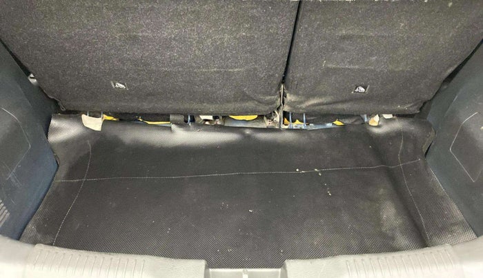 2017 Maruti IGNIS DELTA 1.2, Petrol, Manual, 98,744 km, Boot Inside