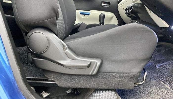 2017 Maruti IGNIS DELTA 1.2, Petrol, Manual, 98,744 km, Driver Side Adjustment Panel