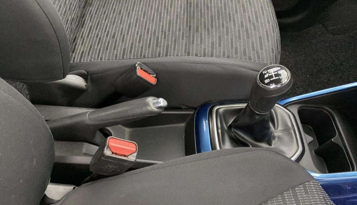 2017 Maruti IGNIS DELTA 1.2, Petrol, Manual, 98,744 km, Gear Lever