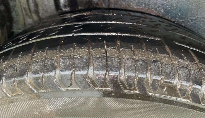 2017 Maruti IGNIS DELTA 1.2, Petrol, Manual, 98,744 km, Right Rear Tyre Tread
