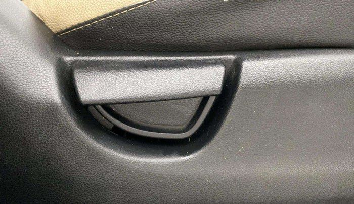 2021 Hyundai NEW SANTRO SPORTZ AMT, Petrol, Automatic, 31,650 km, Driver Side Adjustment Panel