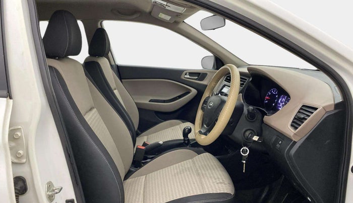 2019 Hyundai Elite i20 SPORTZ PLUS 1.2, Petrol, Manual, 41,853 km, Right Side Front Door Cabin