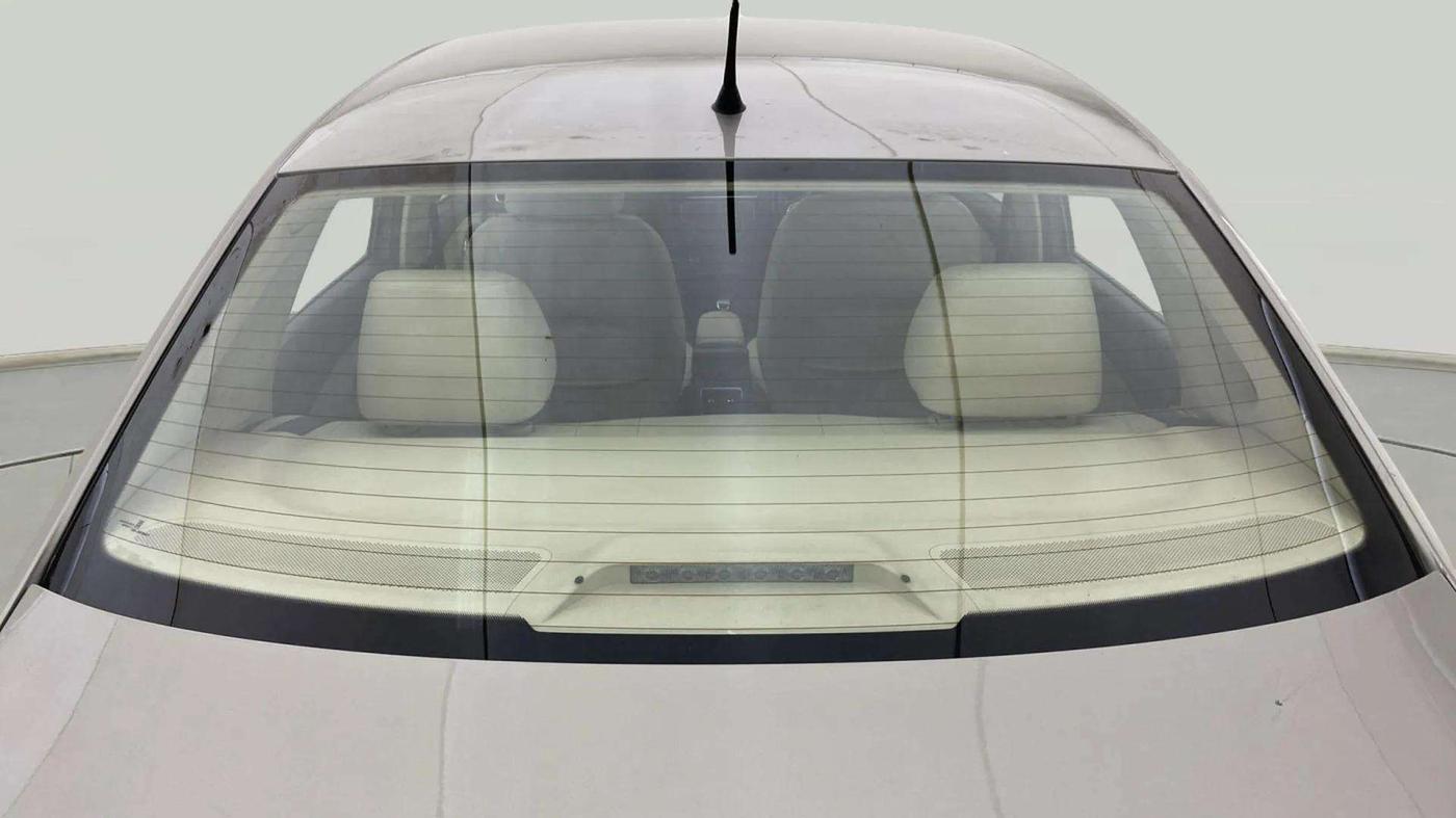 2018 Skoda Rapid STYLE 1.6 MPI, Petrol, Manual, 97,262 km, Rear Windshield