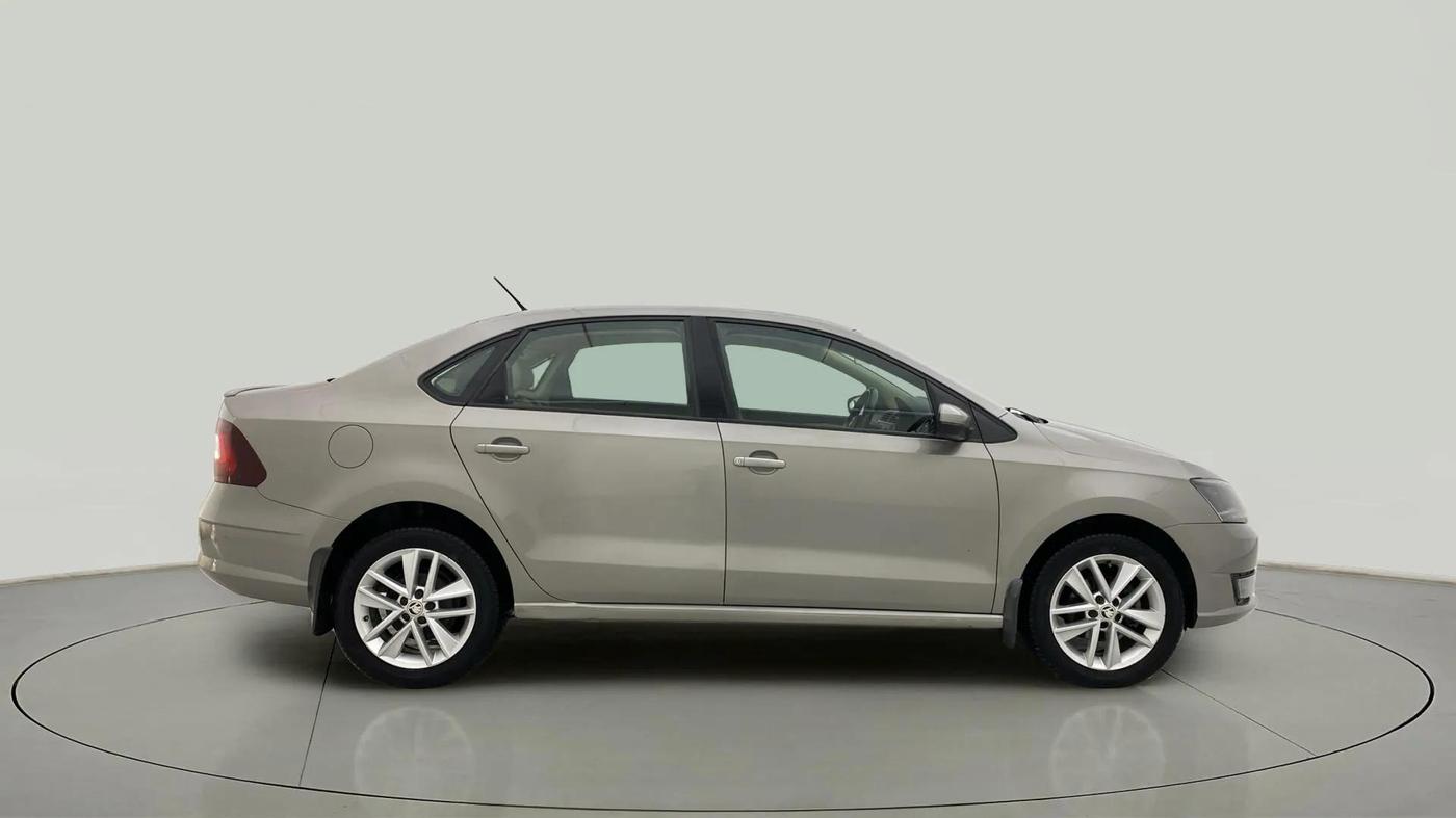 2018 Skoda Rapid STYLE 1.6 MPI, Petrol, Manual, 97,262 km, Right Side View
