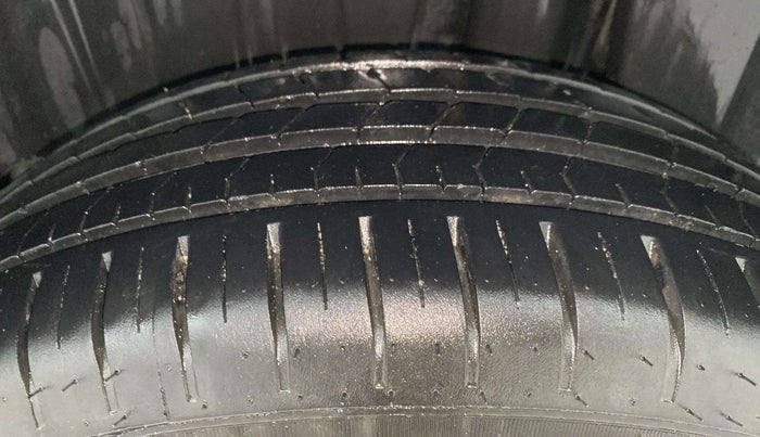2022 Toyota Glanza G, Petrol, Manual, 17,698 km, Left Rear Tyre Tread