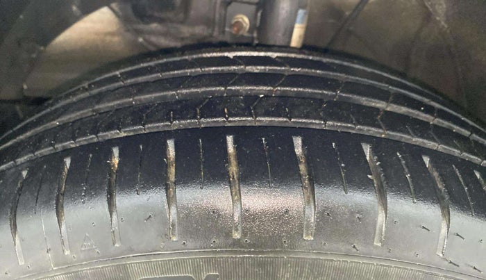 2022 Toyota Glanza G, Petrol, Manual, 17,698 km, Left Front Tyre Tread