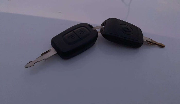 2018 Renault Kwid RXL, Petrol, Manual, 92,893 km, Key Close Up