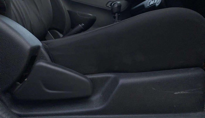 2018 Renault Kwid RXL, Petrol, Manual, 92,893 km, Driver Side Adjustment Panel