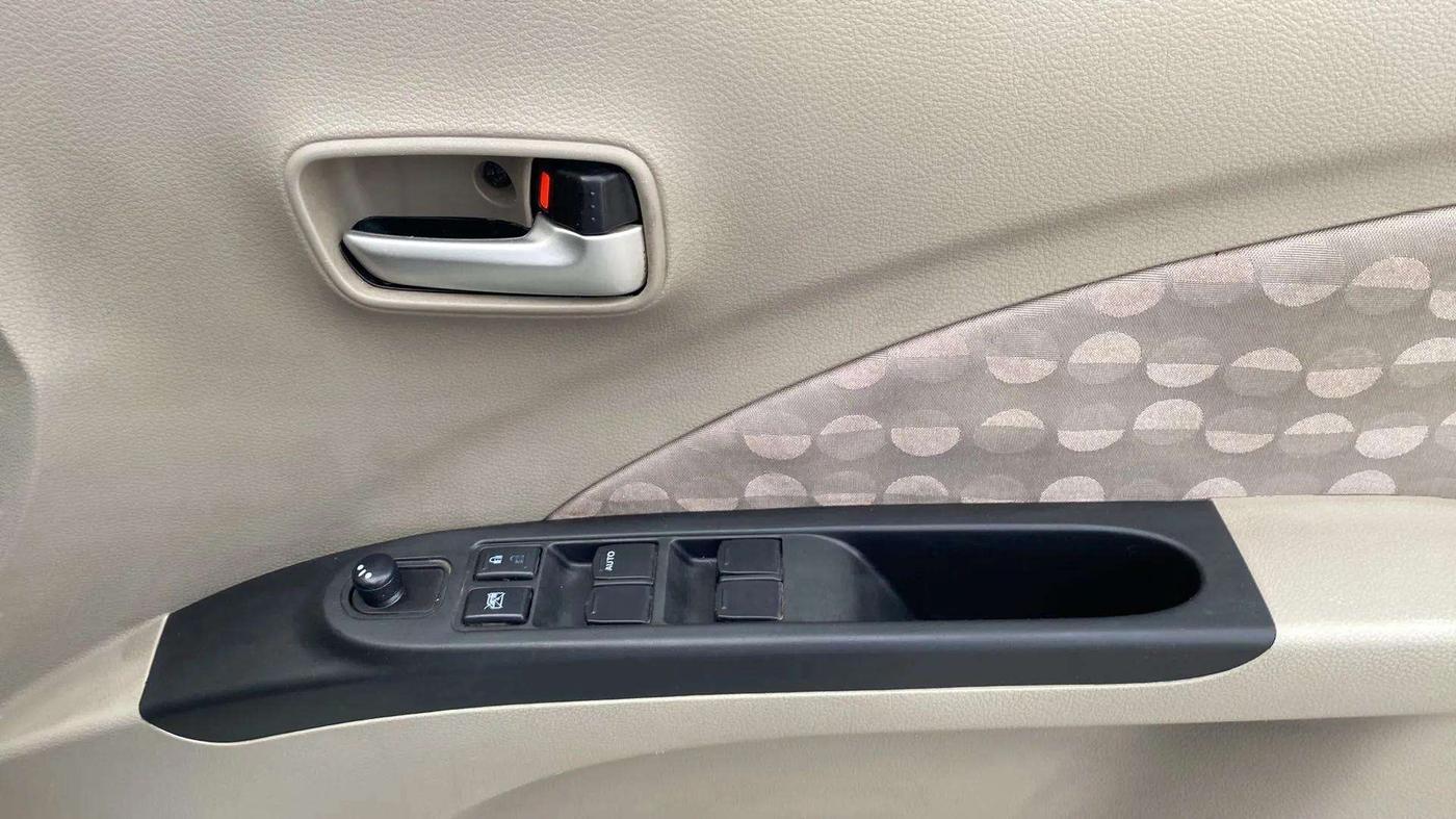 2016 Maruti Celerio ZXI (O), Petrol, Manual, 63,558 km, Driver Side Door Panels Control
