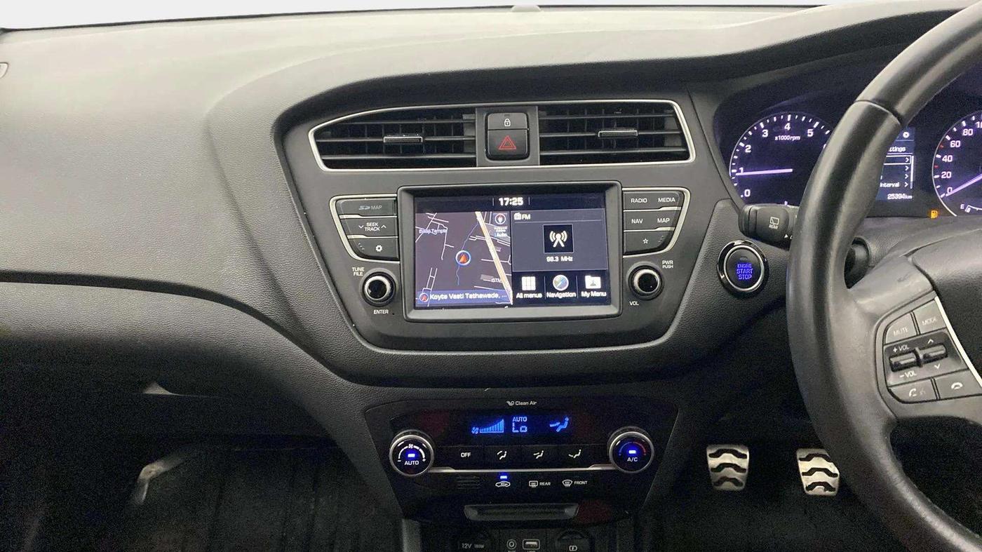 2018 Hyundai i20 Active 1.2 SX, Petrol, Manual, 25,411 km, Air Conditioner