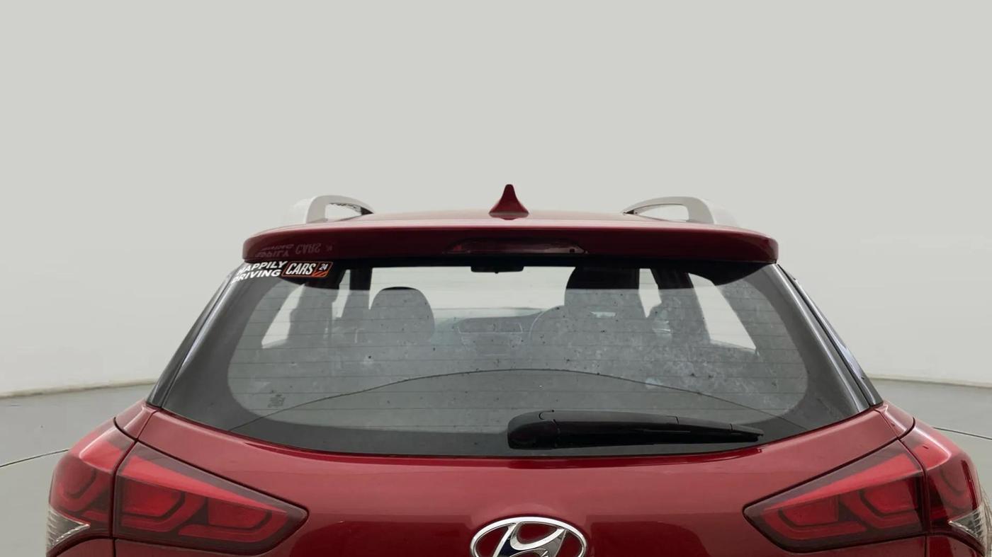 2018 Hyundai i20 Active 1.2 SX, Petrol, Manual, 25,411 km, Rear Windshield