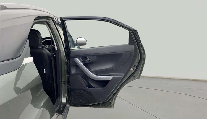 2022 Tata NEXON XM PLUS SUNROOF PETROL, Petrol, Manual, 40,281 km, RHS Rear Door