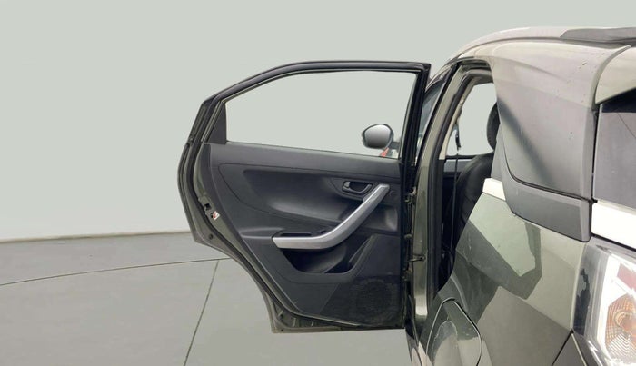 2022 Tata NEXON XM PLUS SUNROOF PETROL, Petrol, Manual, 40,281 km, LHS Rear Door