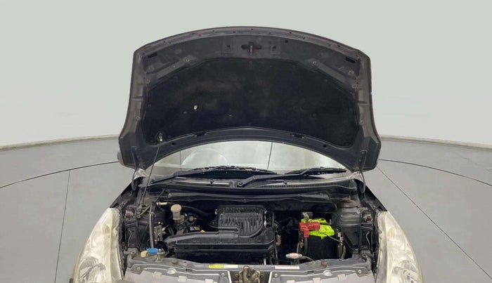 2017 Maruti Swift LXI (O), Petrol, Manual, 79,769 km, Open Bonet