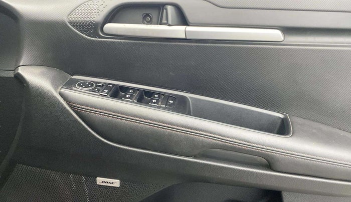 2021 KIA SONET GTX PLUS 1.0 IMT DUAL TONE, Petrol, Manual, 38,656 km, Driver Side Door Panels Control