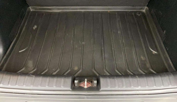 2021 KIA SONET GTX PLUS 1.0 IMT DUAL TONE, Petrol, Manual, 38,656 km, Boot Inside