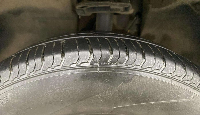 2024 Tata PUNCH ADVENTURE RHYTHM PACK MT, Petrol, Manual, 10,041 km, Left Front Tyre Tread