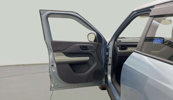 2024 Tata PUNCH ADVENTURE RHYTHM PACK MT, Petrol, Manual, 10,041 km, LHS Front Door