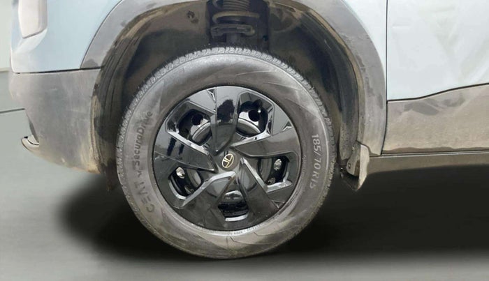 2024 Tata PUNCH ADVENTURE RHYTHM PACK MT, Petrol, Manual, 10,041 km, Left Front Wheel