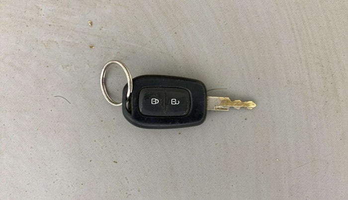 2016 Renault Kwid RXT 1.0, Petrol, Manual, 88,292 km, Key Close Up